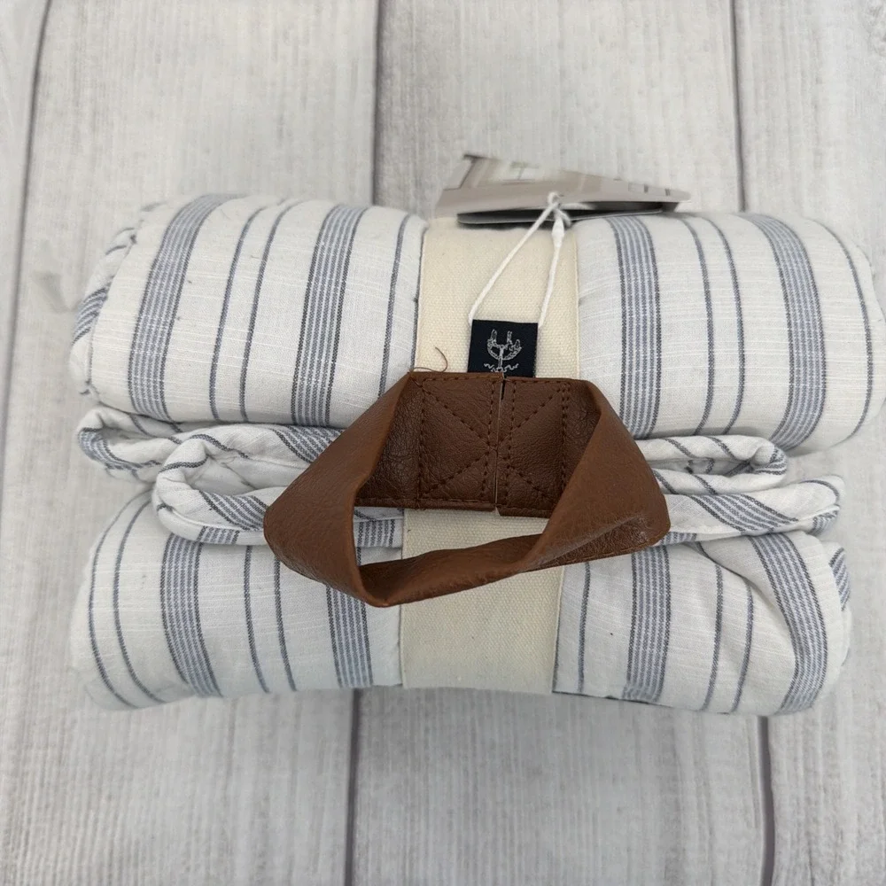 Brooks Brothers Pillow Shams KING White Blue Stripe 100% Cotton Slub Quilted